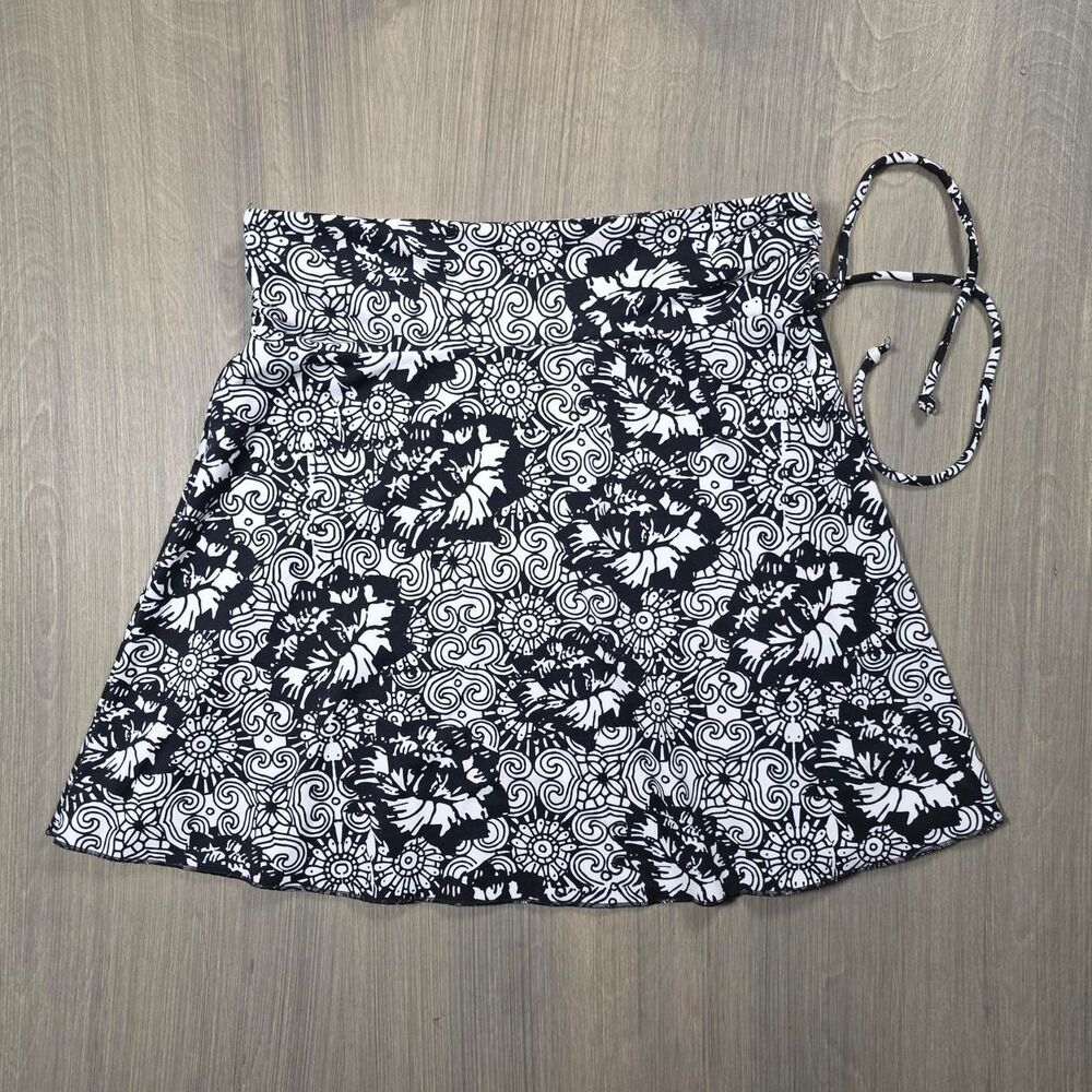 Soybu Women's Black&White Elastic Waist Skirt with Side Tie Detail, Size Medium